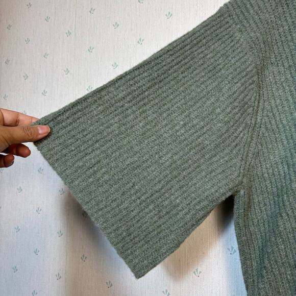 NWOT Aerie Unreal Short Sleeve Cardigan Sz XL Button Front Olive Green Relaxed - Picture 9 of 15